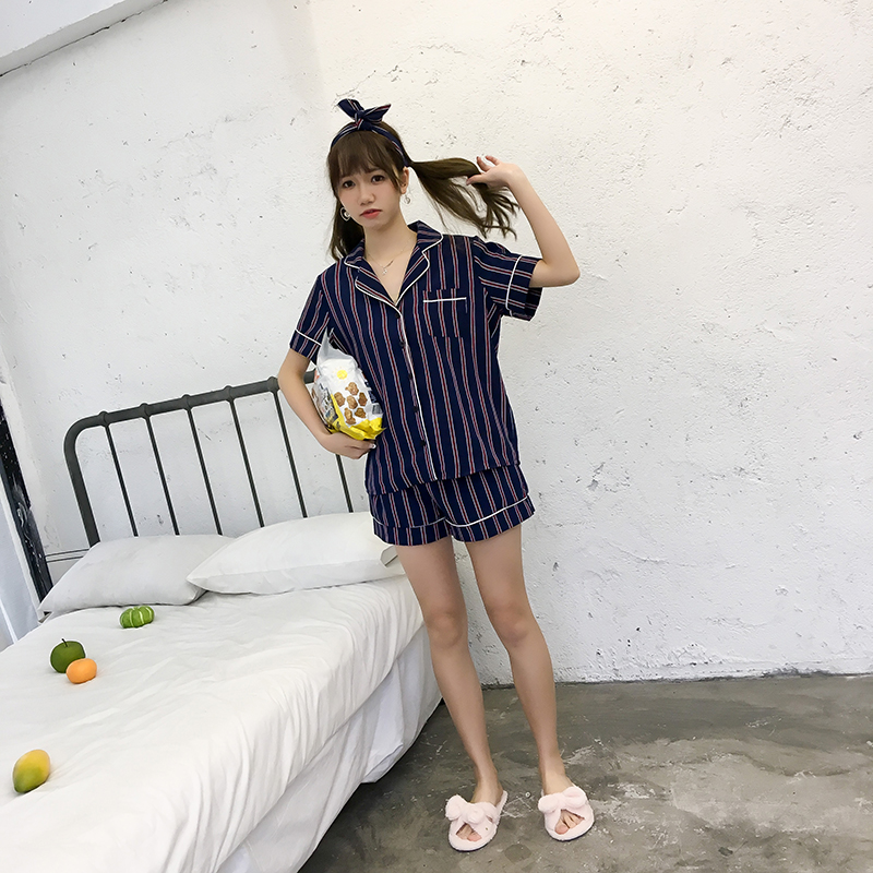 ชุดนอนลายทาง น่ารัก แถมที่คาดผมสุดแบ๊ว พร้อมส่งเลยจ้า