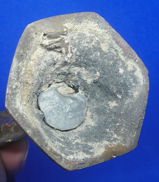 พระบูชารัชกาลปางรำพึง สองถอด