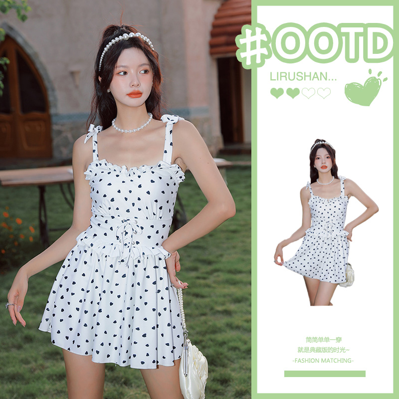 ชุดว่ายน้ำผู้หญิง ชุดว่ายน้ำน่ารัก Bikini ชุดไปทะเล