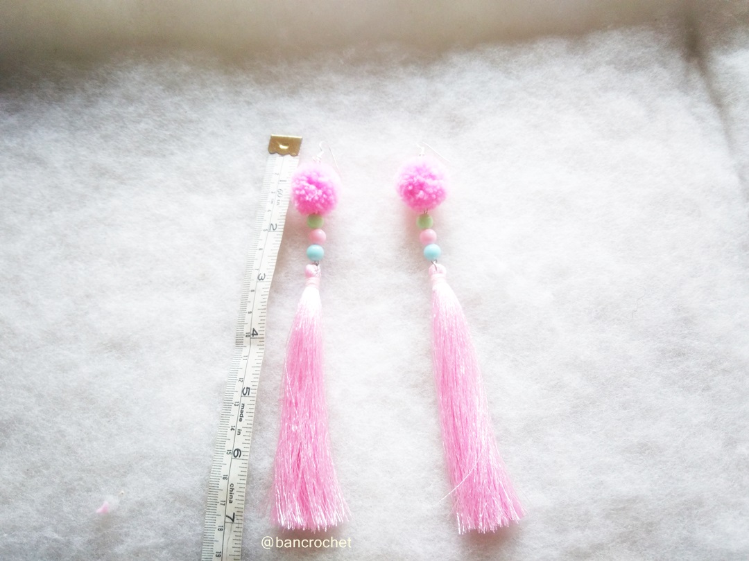 Bancrochet ต่างหูถักโครเชต์ crochet earrings สีชมพู 7 นิ้ว
