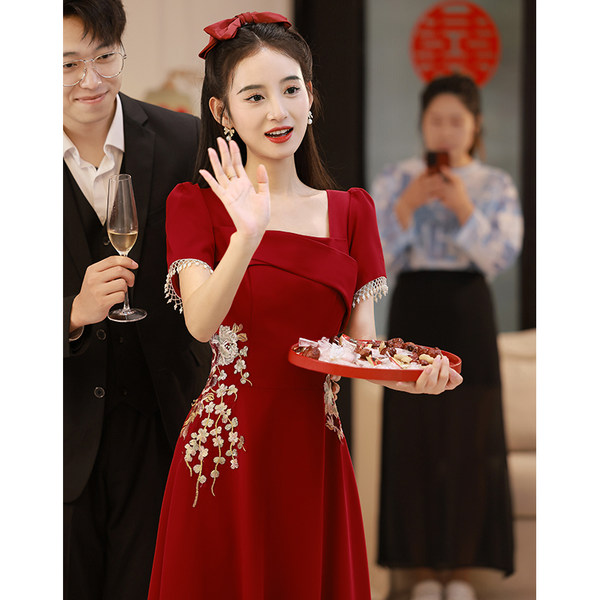 ชุดราตรี ชุดราตรีสวยหรู แบบ ทันสมัย Evening dress