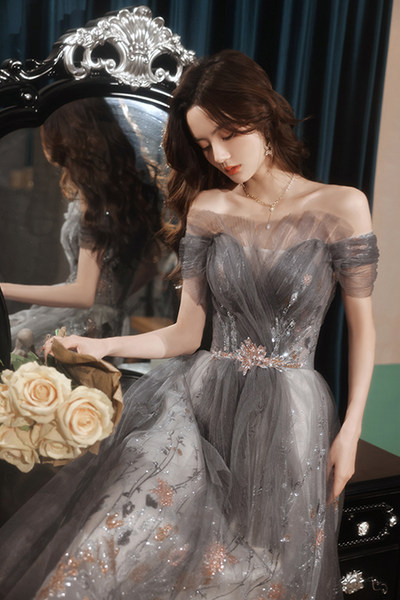 ชุดราตรี ชุดราตรีสวยหรู แบบ ทันสมัย Evening dress