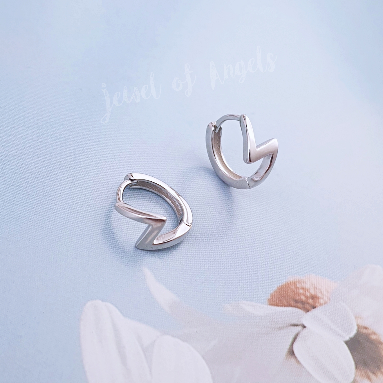 ต่างหูเงินแท้ S925 รุ่น Bolt ต่างหูห่วงสายฟ้า มินิมอล สูง11.2mm เงินแท้ทั้งชิ้น Silver925 ต่างหูผู้ชาย ต่างหูผู้หญิง ตุ้มหูเงินแฟชั่น