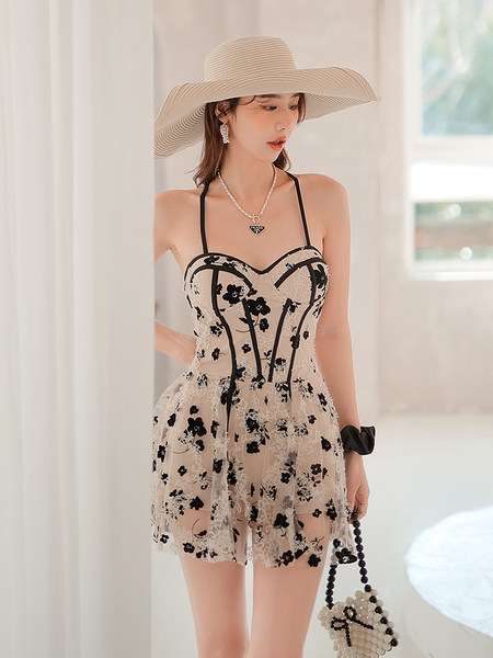 ชุดว่ายน้ำผู้หญิง ชุดว่ายน้ำน่ารัก Bikini ชุดไปทะเล