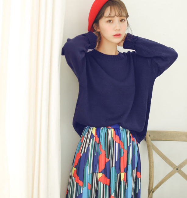 Sweater เสื้อสเวทเตอร์แขนยาว สีกรมท่า ทรงสวย จะใส่เดี่ยวไหรือใส่โค้ทคลุมก็เริ่ด