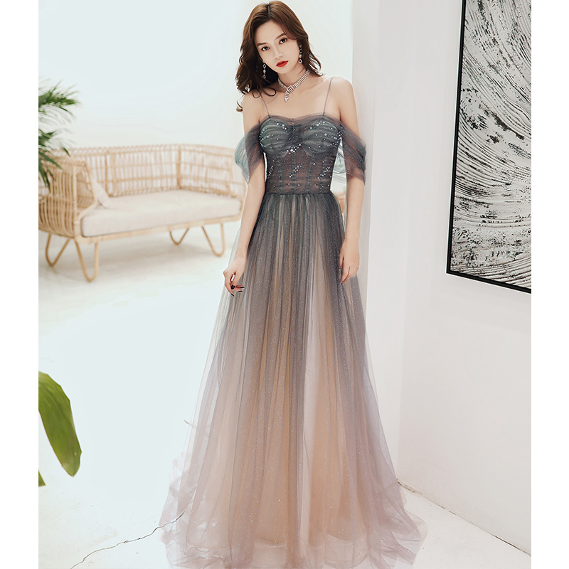 ชุดราตรี ชุดราตรีสวยหรู แบบ ทันสมัย Evening dress