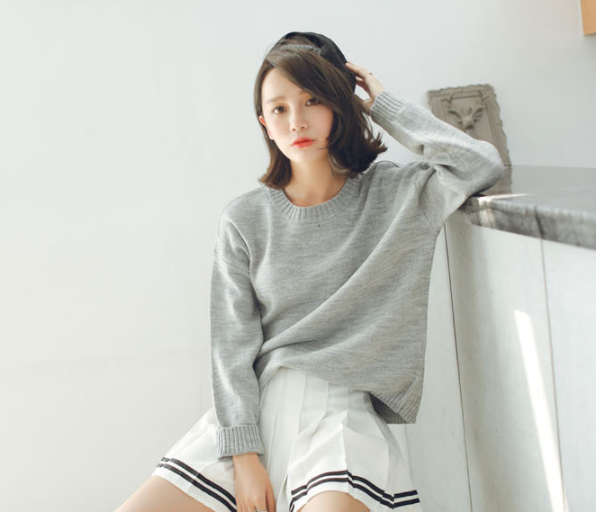 Sweater เสื้อสเวทเตอร์แขนยาว สีเทา ทรงสวย จะใส่เดี่ยวไหรือใส่โค้ทคลุมก็เริ่ด
