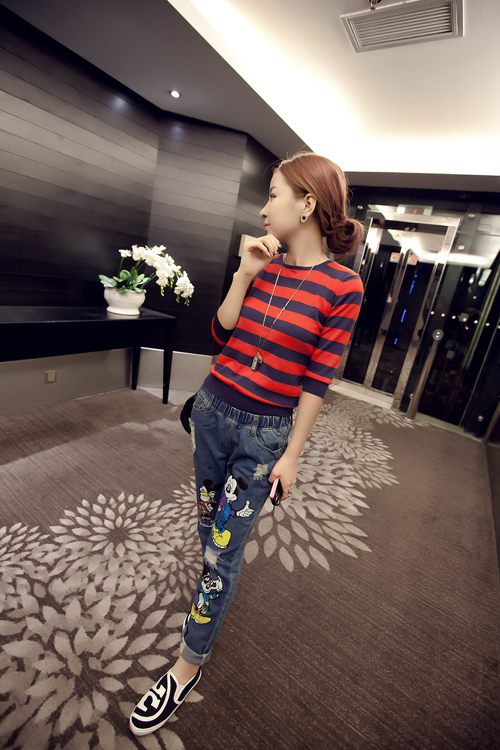 กางเกงยีนส์ สกรีนลายมิกกี้เมาส์ แต่งขาดๆ แนวๆ ทรงสวย พร้อมส่ง same pic