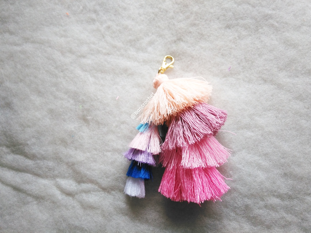 Bancrochet พวงกุญแจพู่ห้อยกระเป๋า tassels pompoms keychains หลากสี 5.5-6นิ้ว