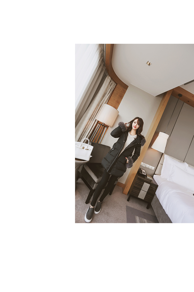 เสื้อโค้ทกันหนาว ตัวยาว ประดับเฟอร์ ที่คอฮู้ดและปลายแขน ผ้าร่มเนื้อดีกันลม กระดุม+ซิปหน้า เกาหลีมากๆ