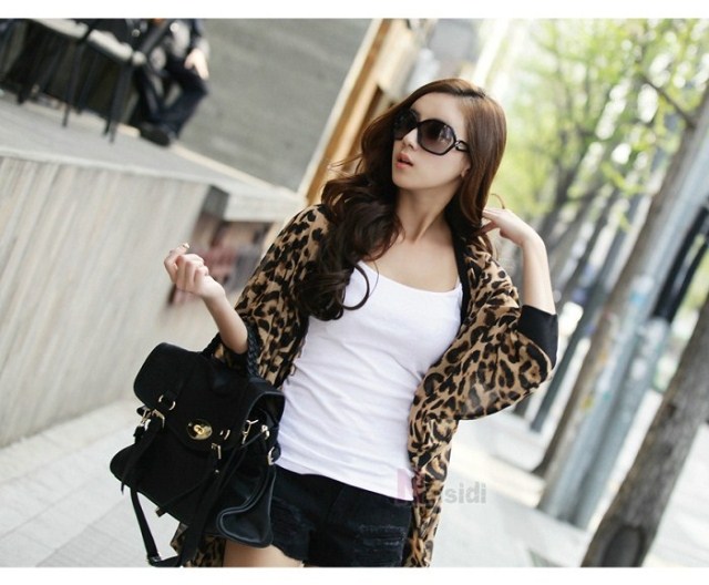 เสื้อคลุมแฟชั่น ผ้าชีฟองลายเสือ ใส่คลุมเก๋ๆ ใส่สบาย พร้อมส่งจ้า