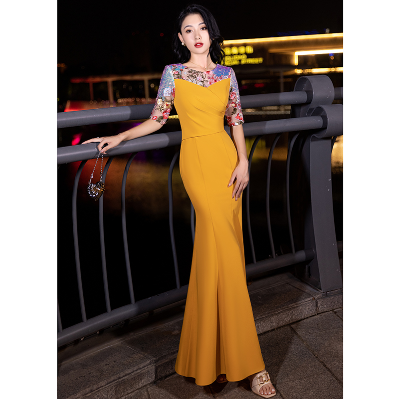 ชุดราตรี ชุดราตรีสวยหรู แบบ ทันสมัย Evening dress