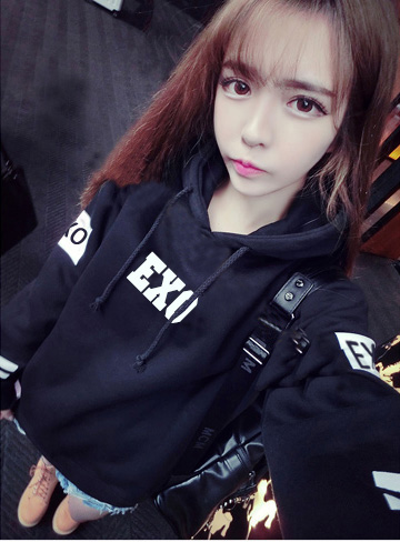 เสื้อยืดแขนยาว EXO แบบสวม แต่สกรีน เก๋ๆ มีฮูด ผ้าไม่หนา ใส่คลุมกันแดดกันลมกำลังดีจ้า BLACK