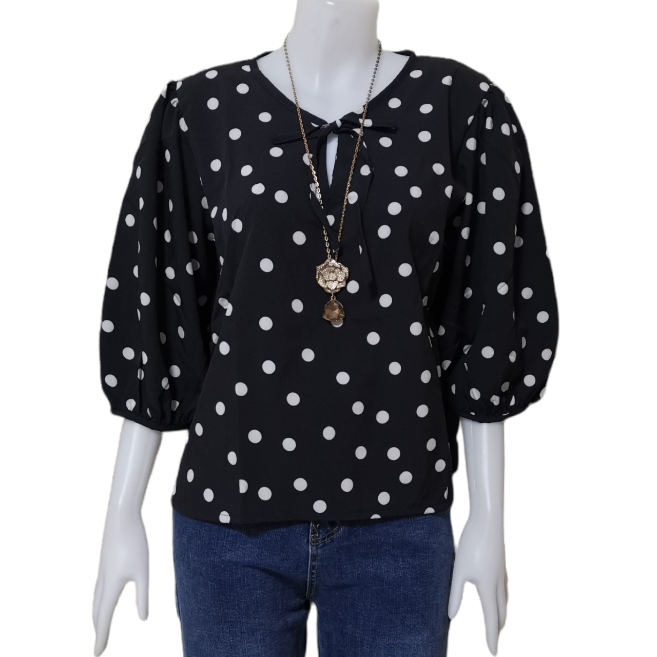 Blouse3991 เสื้อแฟชั่นไซส์ใหญ่คอโบว์ลายจุดสีดำแขนพองสามส่วน ผ้าไหมอิตาลีเนื้อหนา ผ้านุ่มใส่สบาย งานสวยแมทช์กับอะไรก็เข้า
