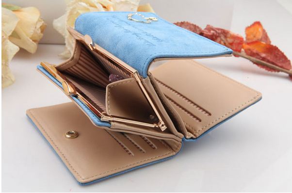 กระเป๋าสตางค์ผู้หญิง ใบสั้น กระเป๋าสตางค์ หนังนิ่ม มีหลายพับ ดีไซน์น่ารัก ใส่บัตรได้เยอะ มีหลายสี โลโก้ ร่มญี่ปุ่น กระเป๋าสตางค์ แบบเก๋ ๆ 966570