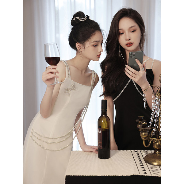 ชุดราตรี ชุดราตรีสวยหรู แบบ ทันสมัย Evening dress