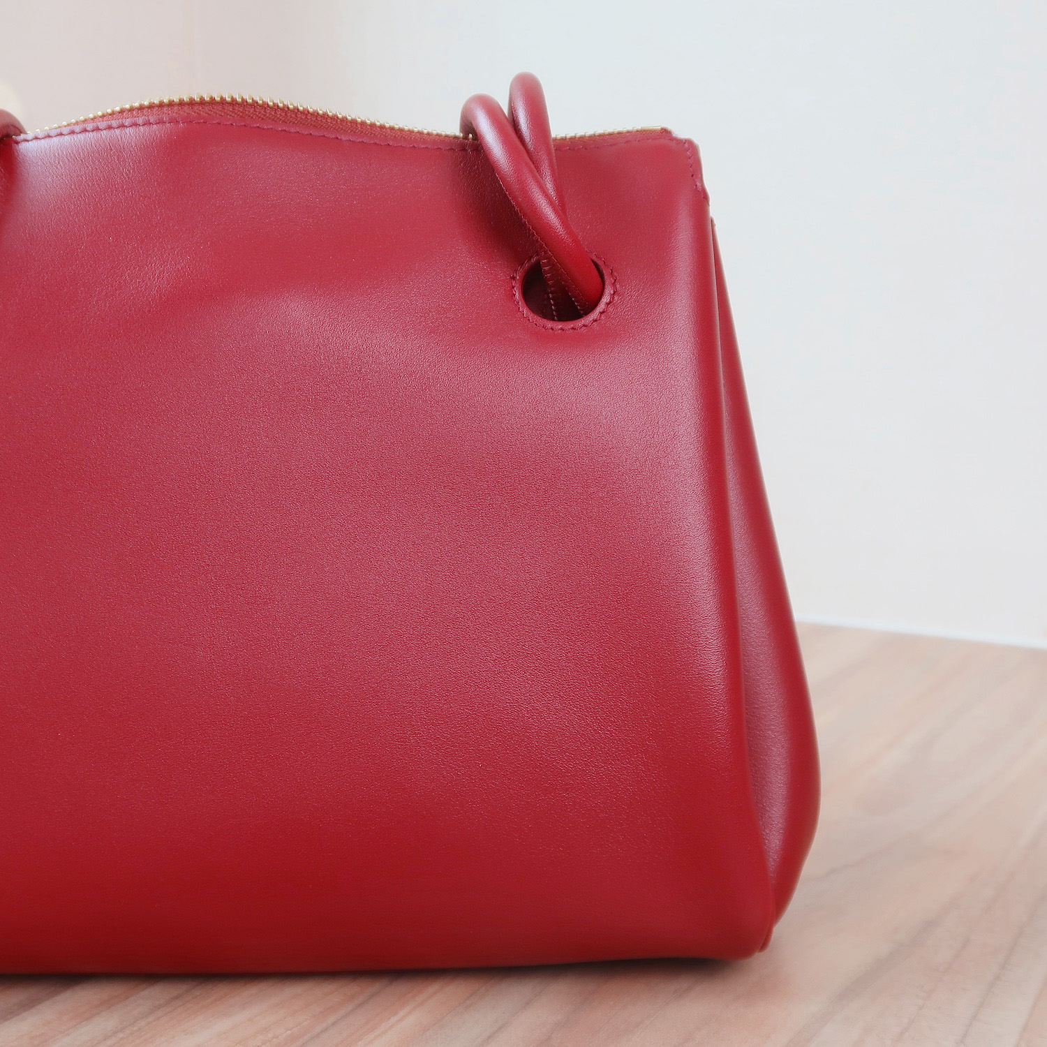 Loewe Brunt Red Calf Small Madrid Bag (ใบเสร็จไทย 1 เดือน ลด 1 แสน)