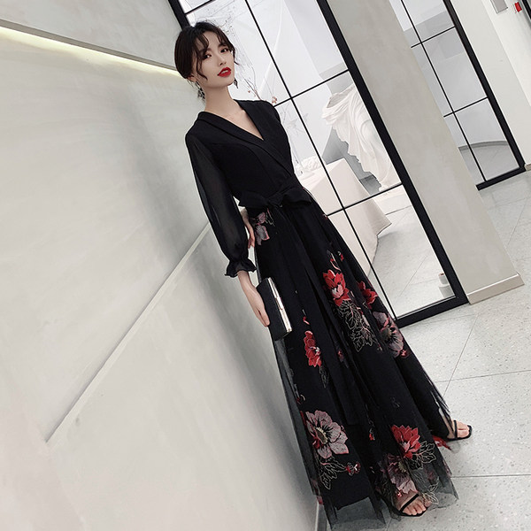 ชุดราตรี ชุดออกงาน ดีไซน์หรู แบรนด์ Angel