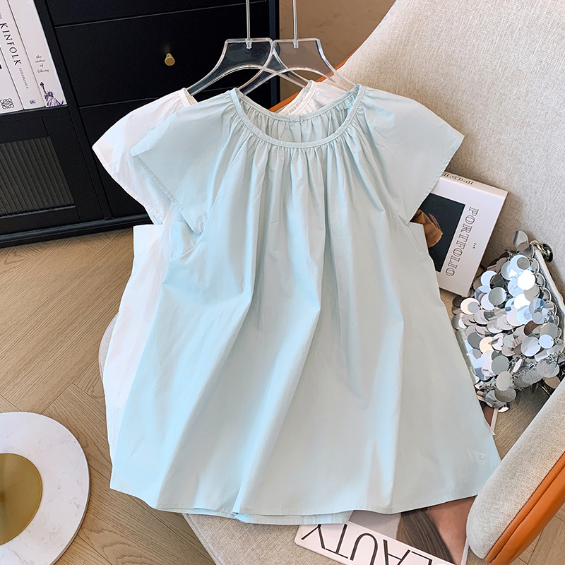 เสื้อเชิ้ตผู้หญิงใส่ทํางาน 390 บาทต่อชิ้น ฟรีค่าจัดส่ง
