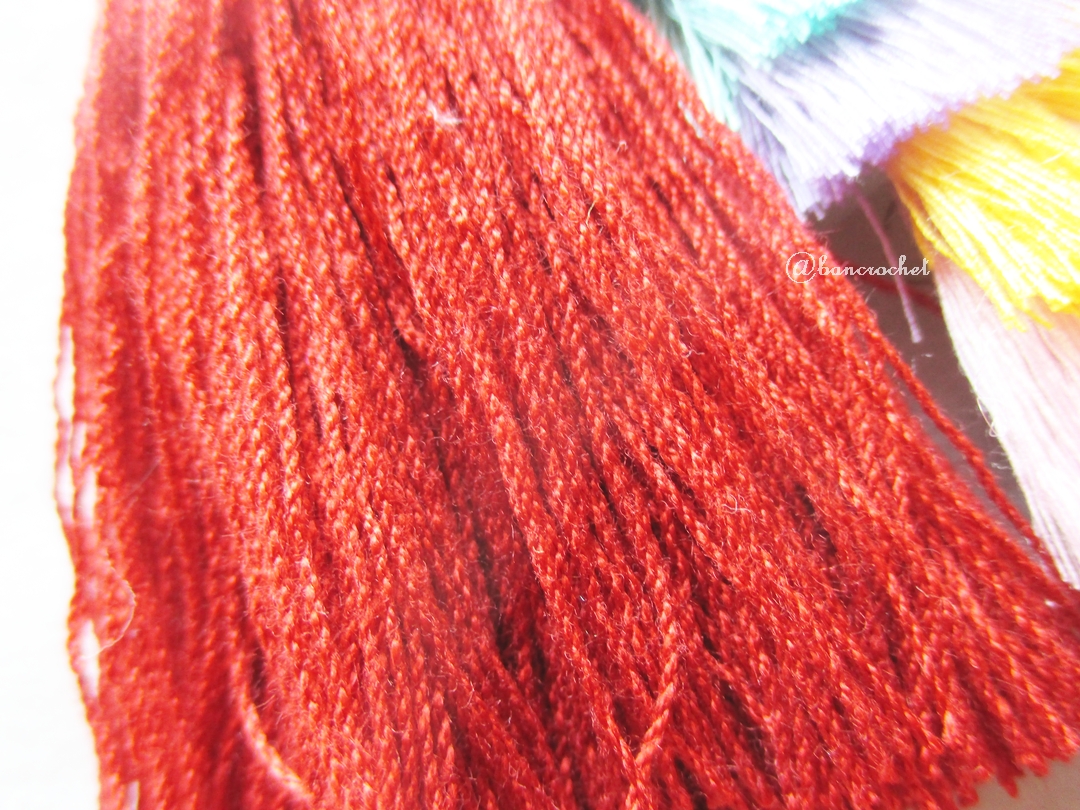 พวงกุญแจพู่เล็กพู่ใหญ่ tassels keychain แดงเข้ม