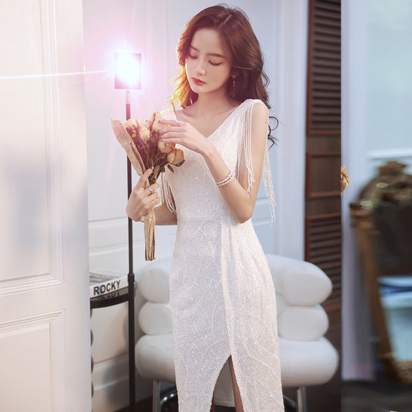 ชุดราตรี ชุดราตรีสวยหรู แบบ ทันสมัย Evening dress