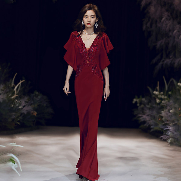 ชุดราตรี ชุดราตรีสวยหรู แบบ ทันสมัย Evening dress