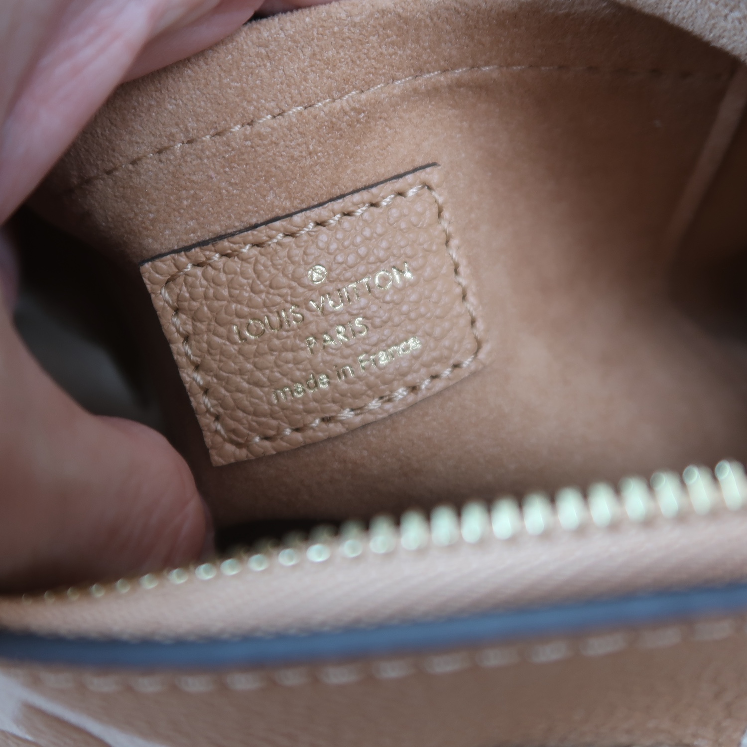 Louis Vuitton Arizona/Creme Monogram Empreinte Speedy Bandouliere 20(ใบParagon 7วัน)