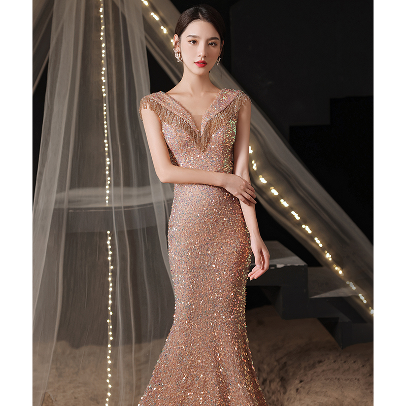 ชุดราตรี ชุดราตรีสวยหรู แบบ ทันสมัย Evening dress