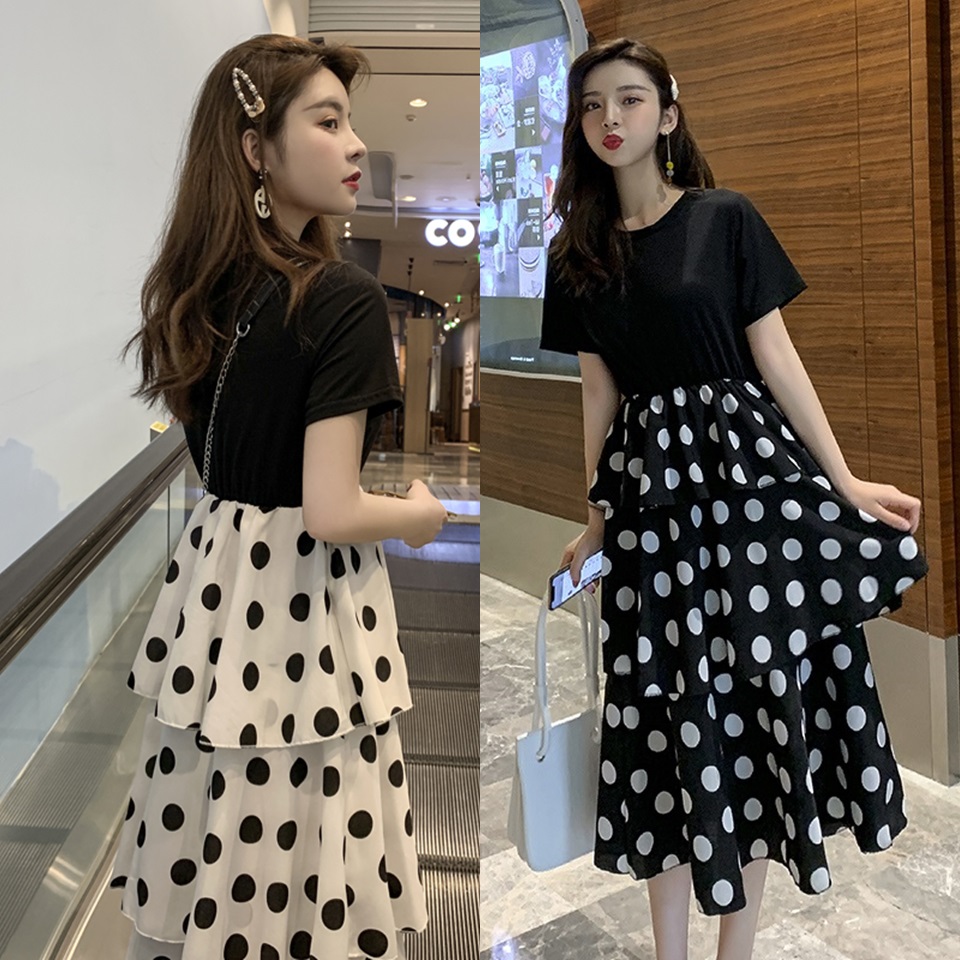 Dress4693 เดรสยาวทรงขนมชั้นไซส์ใหญ่ ด้านบนเป็นผ้าคอตตอนยืดหยุ่นสีพื้นดำตัดต่อกระโปรงเอวยางยืดต่อระบายเป็นชั้นๆ ผ้าไมโครเนื้อดี งานน่ารักใส่เที่ยวชิลด์ๆ หรือวันสบายๆ ก็น่ารักดูดี มีติดตู้ไว้ใส่ได้เรื่อยๆ มี 2 สี ดำ, ขาว