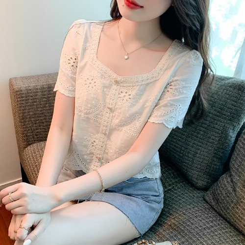 เสื้อลูกไม้ แขนสั้น