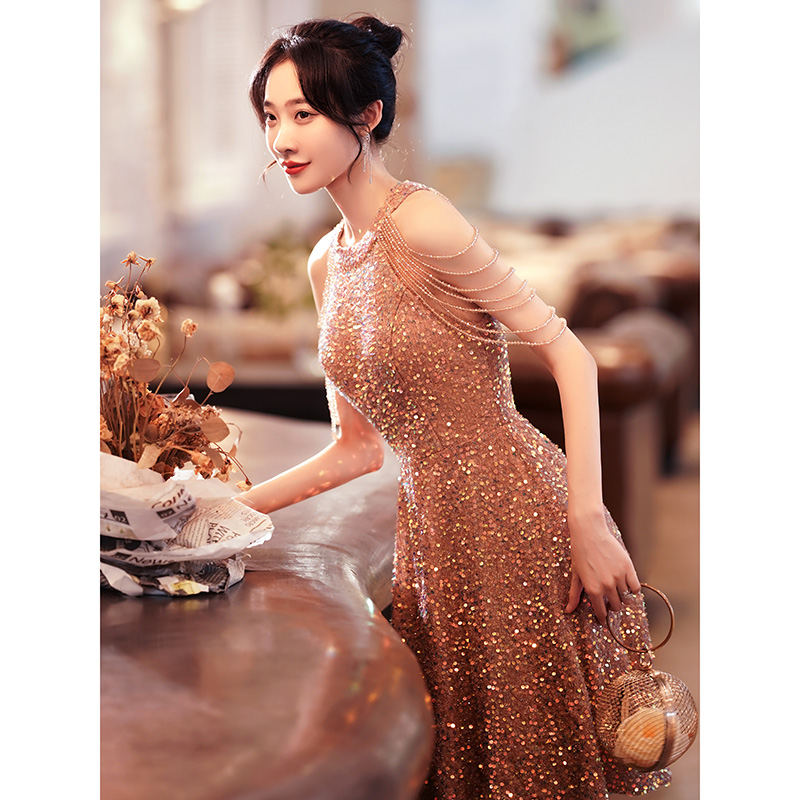 ชุดราตรี ชุดราตรีสวยหรู แบบ ทันสมัย Evening dress