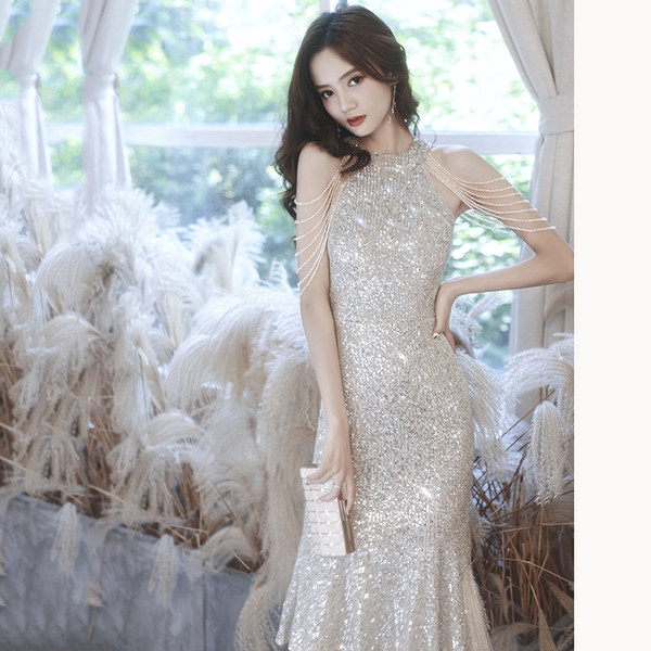 ชุดราตรี ชุดราตรีสวยหรู แบบ ทันสมัย Evening dress