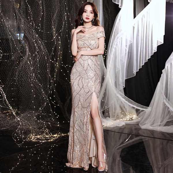 ชุดราตรี ชุดราตรีสวยหรู แบบ ทันสมัย Evening dress