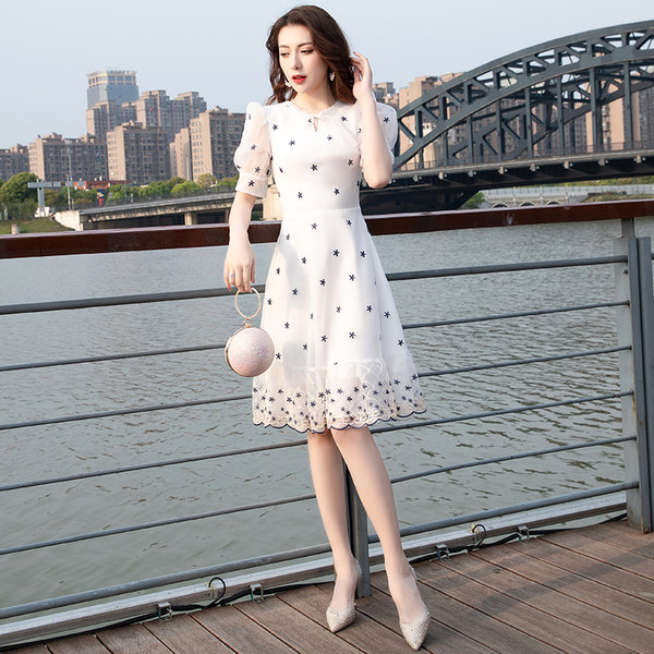 ชุดราตรี ชุดออกงาน ดีไซน์หรู แบรนด์ Angel