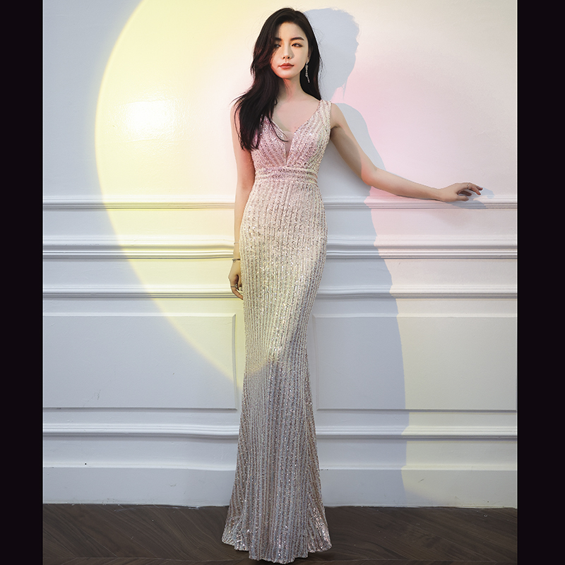 ชุดราตรี ชุดราตรีสวยหรู แบบ ทันสมัย Evening dress