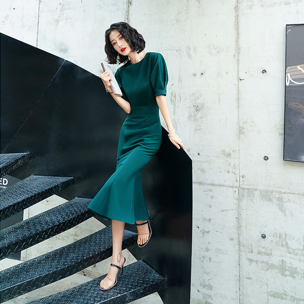 ชุดราตรี ชุดราตรีสวยหรู แบบ ทันสมัย Evening dress