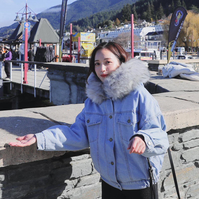 เสื้อกันหนาว ช่วงตัวเป็นผ้ายีนส์ ด้านในบุขนช่วงตัว ช่วงแขนบุซับในกันลม พร้อมขนเฟลอฟูนุ่มมาก งานดี การรันตีจ้า มี 3 สีน้า same pic