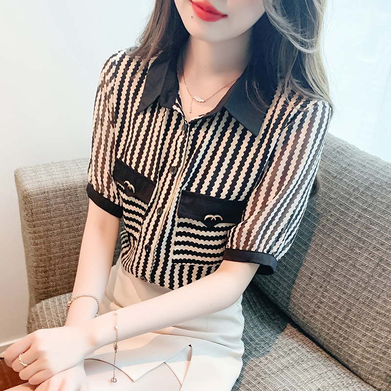 เสื้อเชิ้ตผู้หญิงแขนยาว เสื้อเชิ้ตผู้หญิงใส่ทํางาน 390 บาทต่อชิ้น ฟรีค่าจัดส่ง