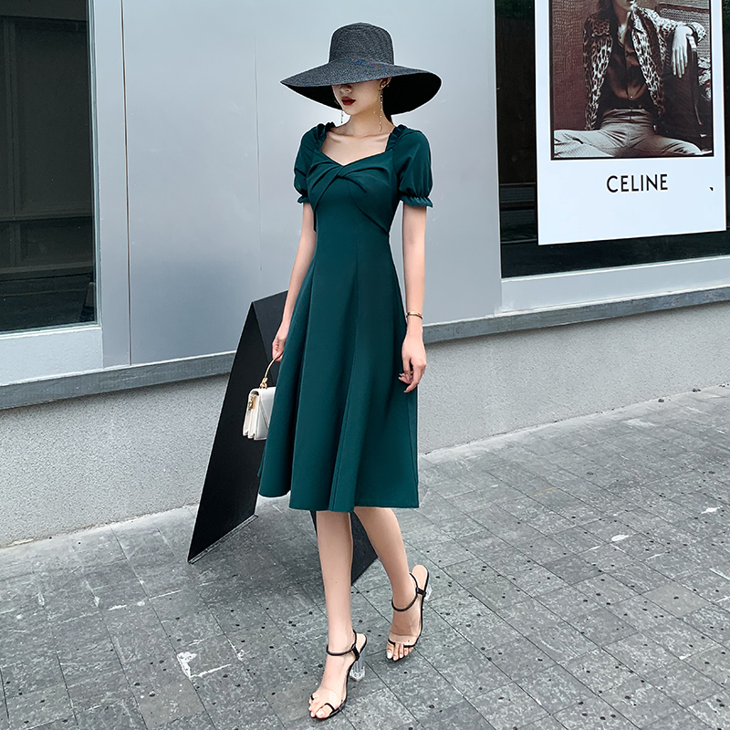 ชุดราตรี ชุดราตรีสวยหรู แบบ ทันสมัย Evening dress
