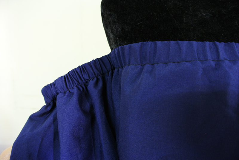 เสื้อเปิดไหล่สีพื้น รัดแขน