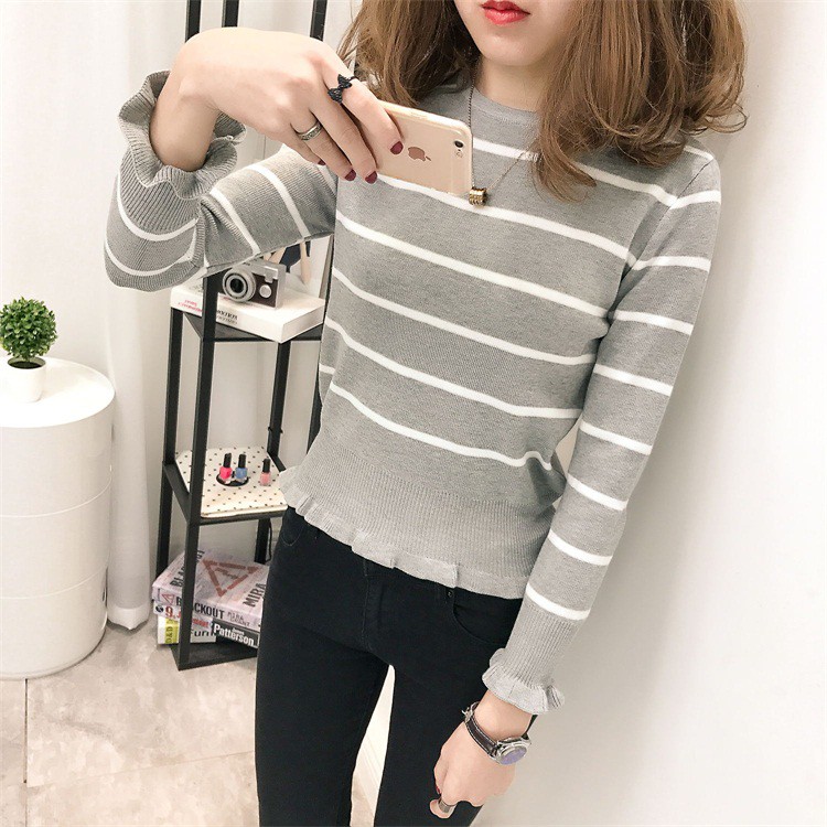 เสื้อไหมพรม ผ้านุ่ม แต่งช่วงปลายแขน ชายเสื้อ ลายขวาง งานดี พร้อมส่ง