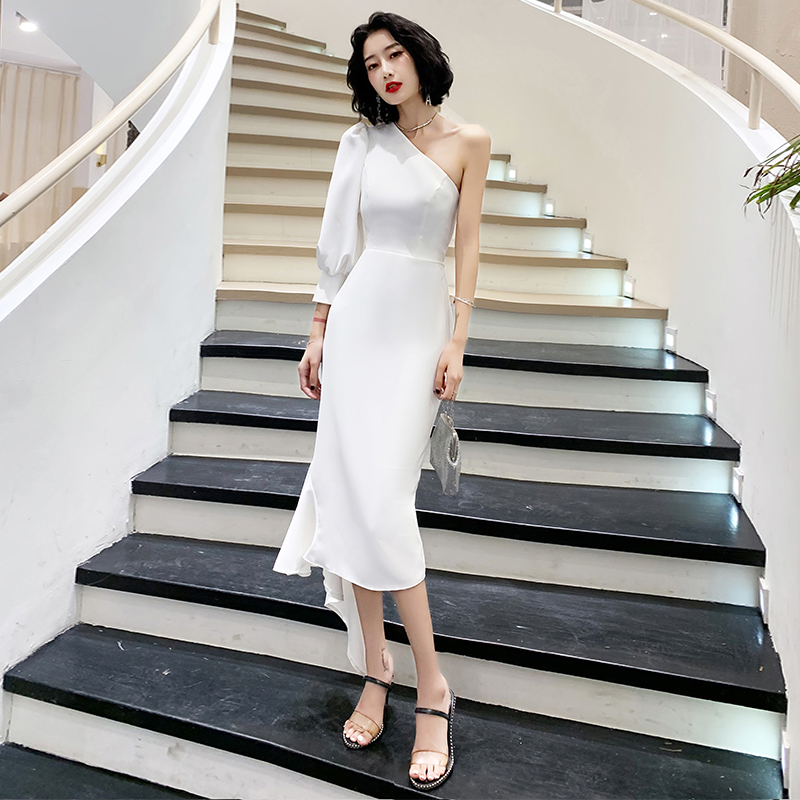 ชุดราตรี ชุดราตรีสวยหรู แบบ ทันสมัย Evening dress