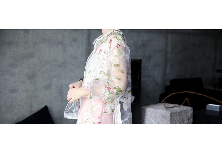 เสื้อคลุม ผ้าแก้ว พร้อมส่ง ลายดอกไม้หวานๆ แบบเก๋ไก๋ไม่เหมือนใคร