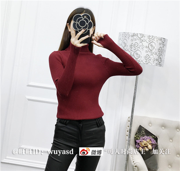 สีแดงสด สีจริงในภาพที่ 2 : เสื้อสเวตเตอร์ ไหมพรมคอเต่า ยืดได้เยอะมาก พร้อมส่ง
