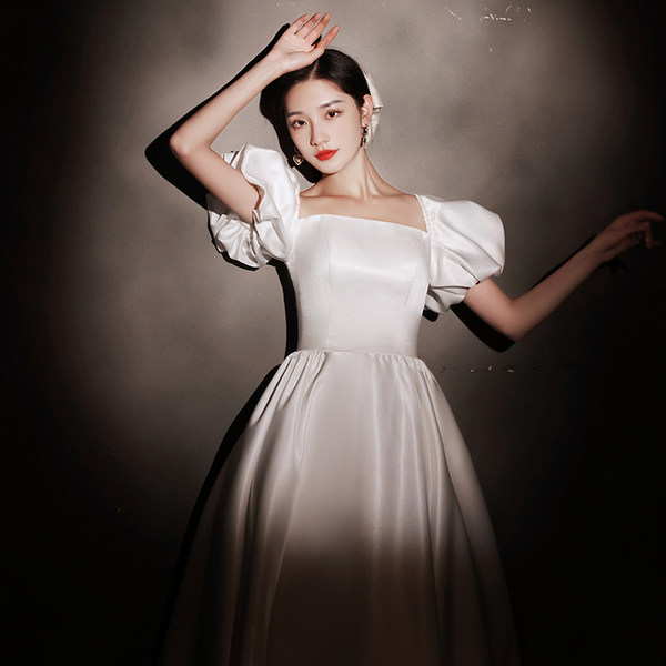 ชุดราตรี ชุดราตรีสวยหรู แบบ ทันสมัย Evening dress