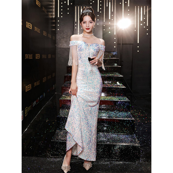 ชุดราตรี ชุดราตรีสวยหรู แบบ ทันสมัย Evening dress