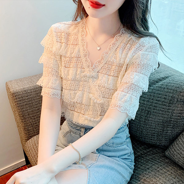 เสื้อลูกไม้ แขนสั้น