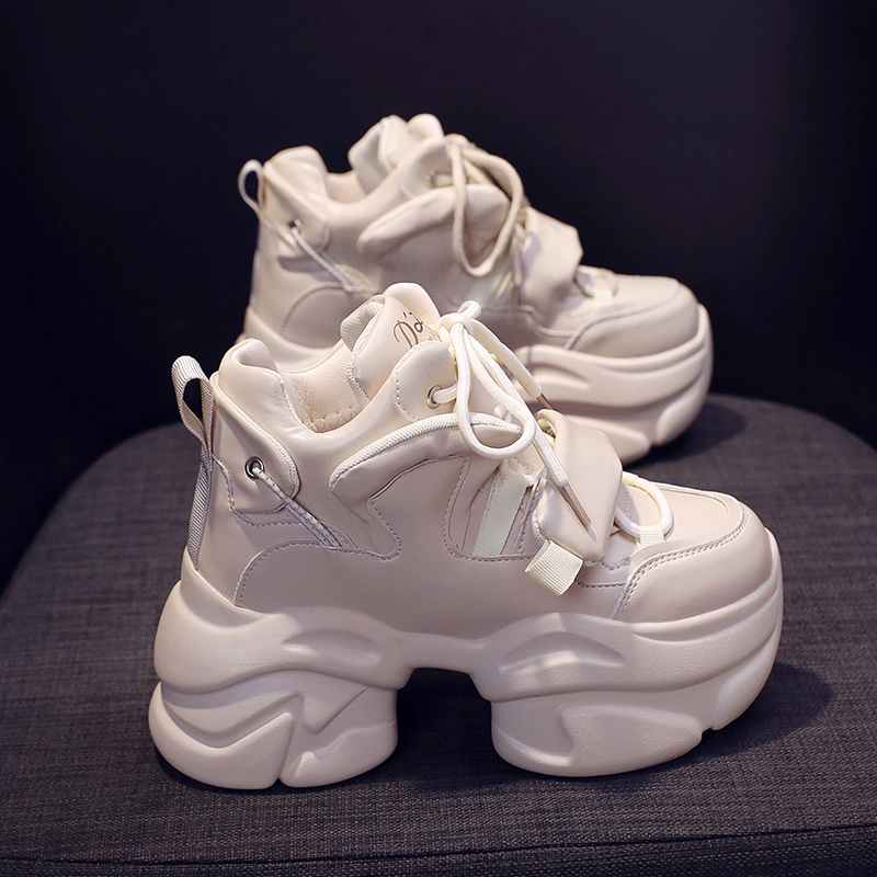 รองเท้าผ้าใบเสริมส้นสูง ไซต์35-39 สนใจทักแชท ฟรีค่าส่ง!