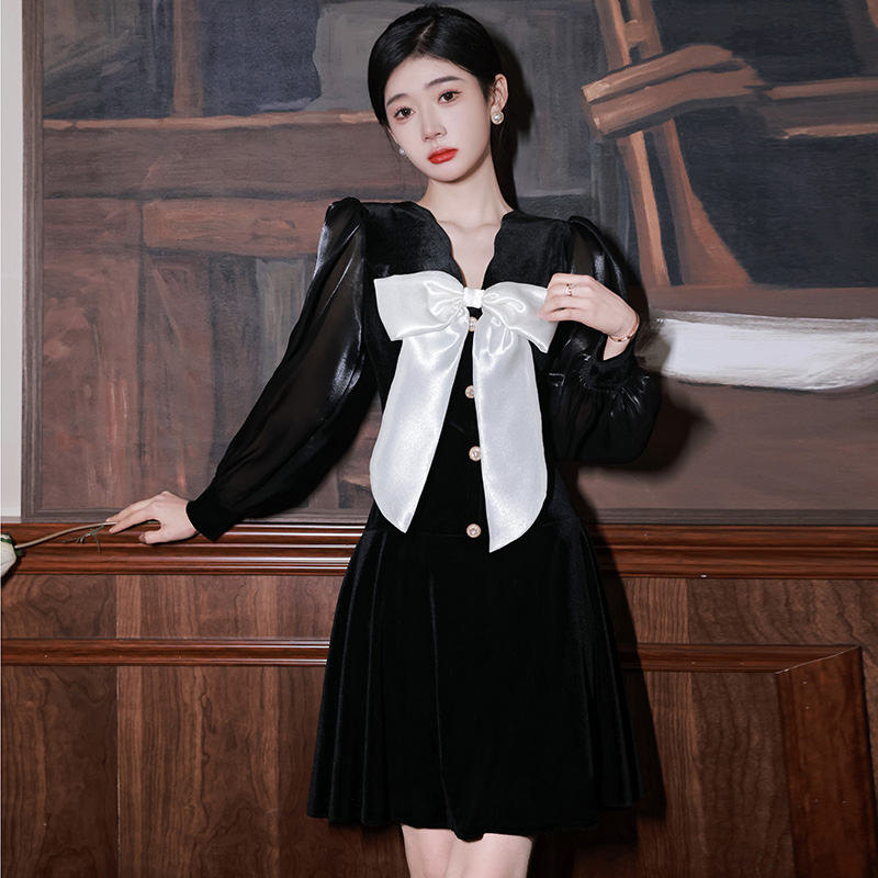 ชุดราตรี ชุดราตรีสวยหรู แบบ ทันสมัย Evening dress