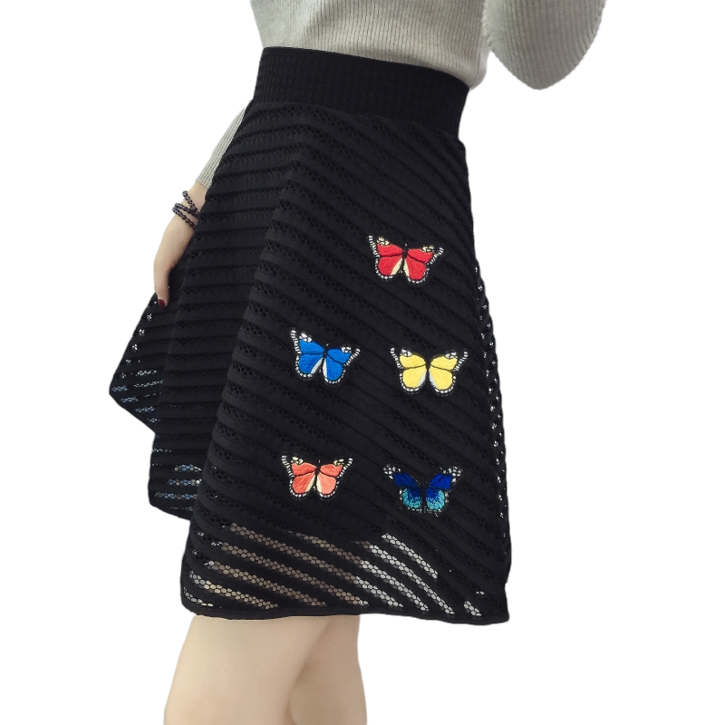 Skirt340 กระโปรงบานซิปหลังมีซับในผ้าตาข่ายเนื้อหนาสวยสีดำ งานแต่งรูปผีเสื้อ 3D เก๋ๆ แบบไม่ซ้ำใคร งานสวยแมทช์กับเสื้อทรงไหนก็น่ารัก